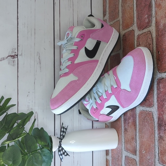 Nike Shoes - RARE Nike Alleyoop SB Pink Magic Flamingo CQ0369‑600 Womens Size 10